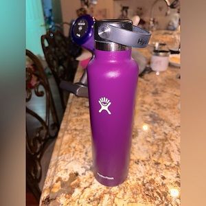 purple hydro flask never used